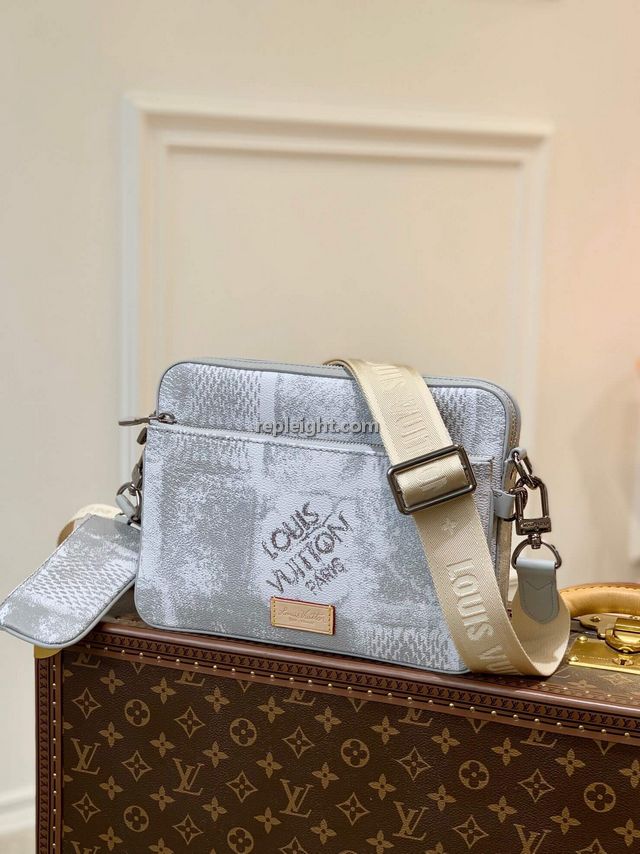 LOUIS VUITTON-N50068 루이비통 스톤 그레이 다미에 솔트 트리오 메신저 320,000원