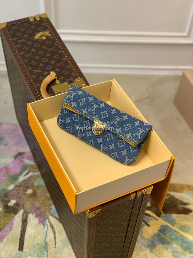 LOUIS VUITTON-M44472루이비통 데님 클러치백