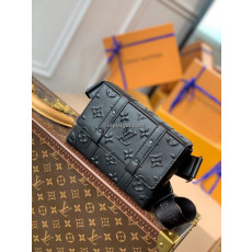 LOUIS VUITTON-M57952 루이비통 블랙 모노그램 씰 트렁크 슬링백