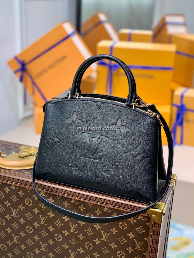 LOUIS VUITTON-M58916 루이비통 블랙 모노그램 앙프렝뜨 쁘띠뜨 팔레