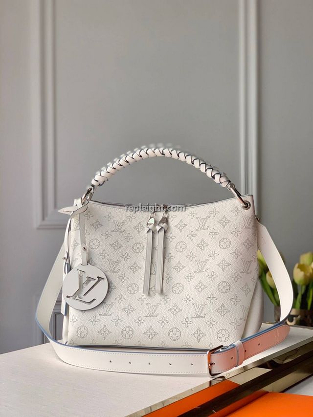 LOUIS VUITTON-M56201 루이비통 화이트 보부르 호보백 MM