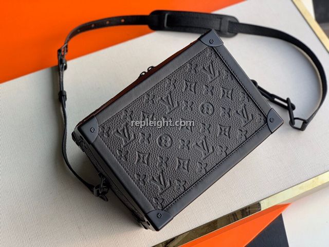 LOUIS VUITTON-M55700 루이비통 모노그램 소프트 트렁크 백