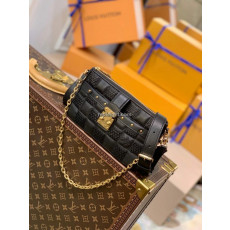 LOUIS VUITTON-M59046 루이비통 블랙 다미에 퀼트 포쉐트 트로카