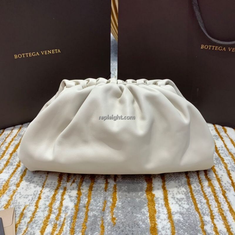 BOTTEGA VENETA-576227 보테가 베네타 미스트 버터 카프스킨 파우치