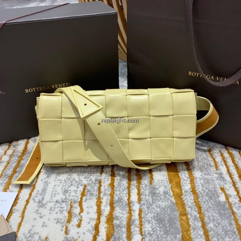 BOTTEGA VENETA-620980 보테가 베네타 타피오카 인트레치아토 남녀 크로스 백