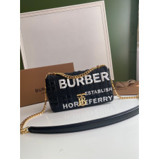 BURBERRY-80211051 버버리 블랙 퀼팅 램스킨 호스페리 프린트 롤라백