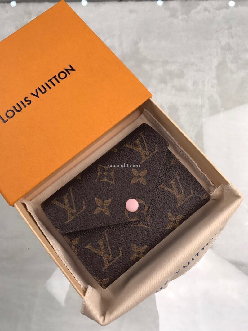 LOUIS VUITTON-M62360 루이비통 모노그램 빅토린 월릿 로즈 발레린