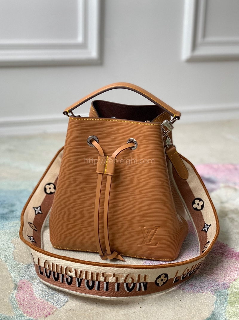 LOUIS VUITTON-M57706 루이비통 에피 네오노에 BB