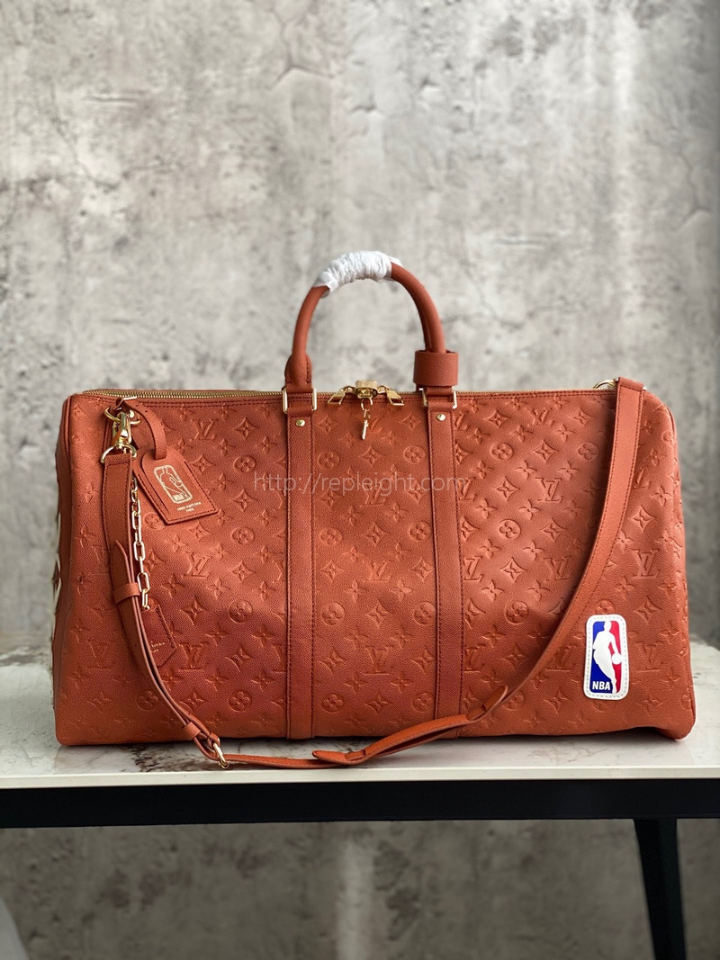 LOUIS VUITTON-M57973 루이비통 LVxNBA 키폴 반둘리에 55