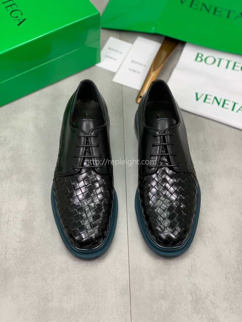 보테가 베네타- Bottega Veneta 남성 송아지 가족 스니커즈