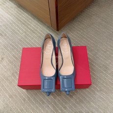 로저 비비에 - Roger Vivier 커버드 버클 펌프스 6.5CM (2)