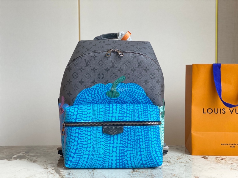 LOUIS VUITTON-M46440 LV x YK Discovery Backpack