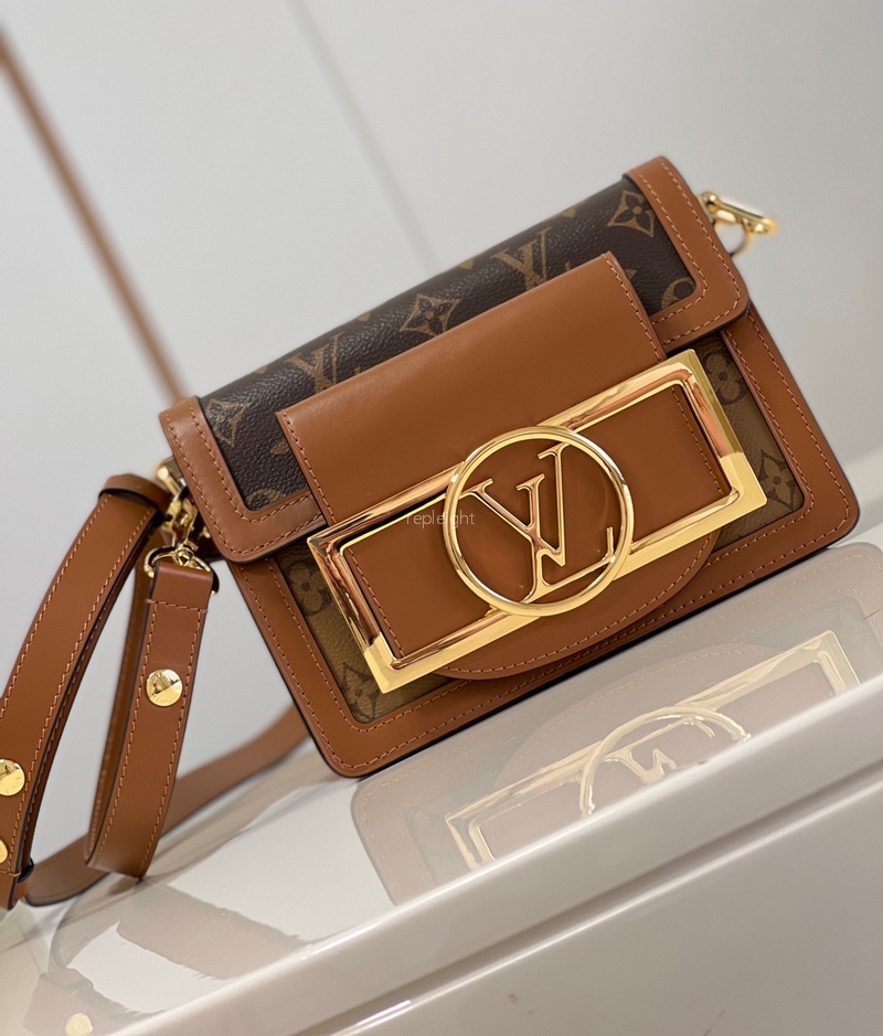 LOUIS VUITTON-M46537 미니 도핀 락 XL