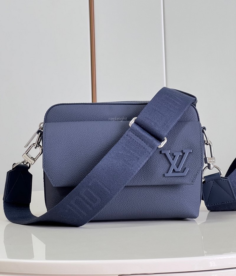 LOUIS VUITTON-M22611 패스트라인 메신저