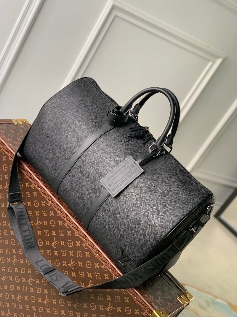 LOUIS VUITTON-M21420 키폴 반둘리에 50