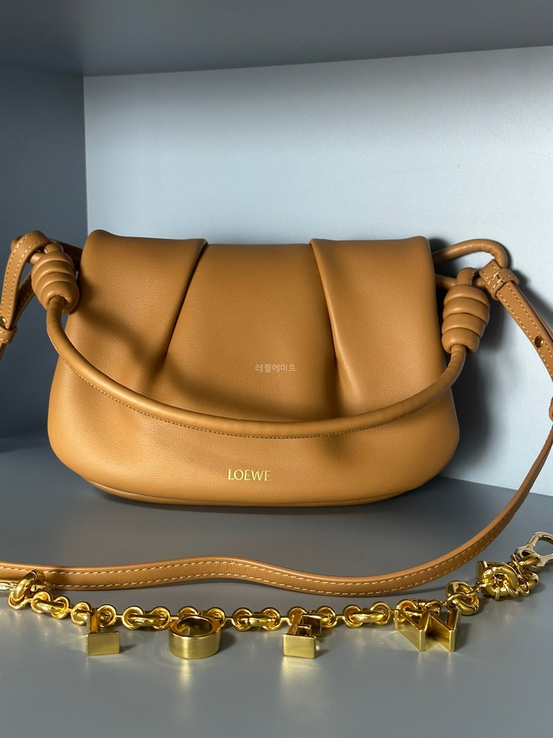 로에베 -LOEWE 0010894798 Paseo satchel in shiny nappa calfskin