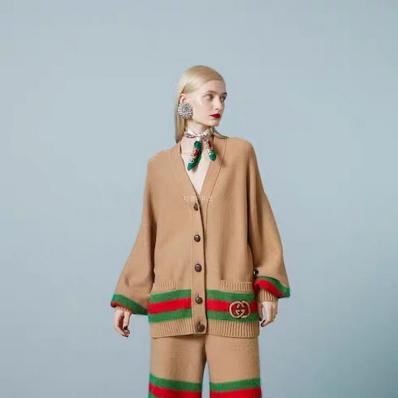 GUCCI - 구찌 754231 XKDGL 2448 인터로킹 G 울 가디건