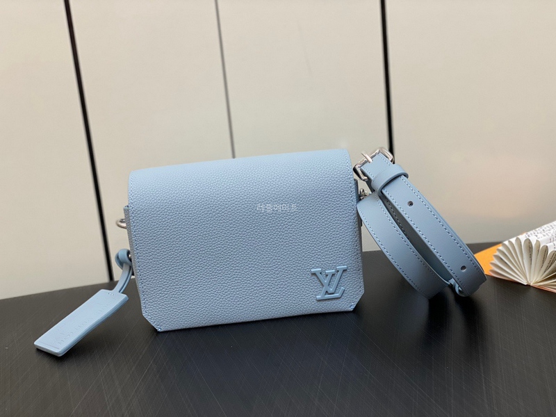 LOUIS VUITTON - 루이비통 M82804 패스트라인 웨어러블 월릿