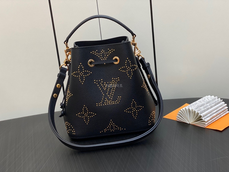 LOUIS VUITTON - 루이비통 M46734 네오노에 BB