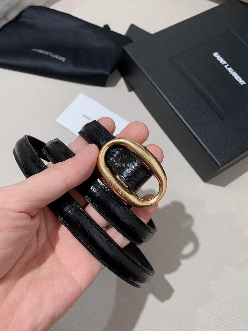 YSL - 입생로랑 7569591ZQ0P1000 크로커다일 엠보스드 가죽 타원형 버클 슬림 벨트 1.5CM