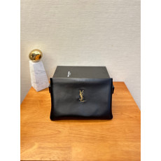 YSL- SAINT LAURENT 765025AACX71000 램스킨 CALYPSO 스몰 파우치